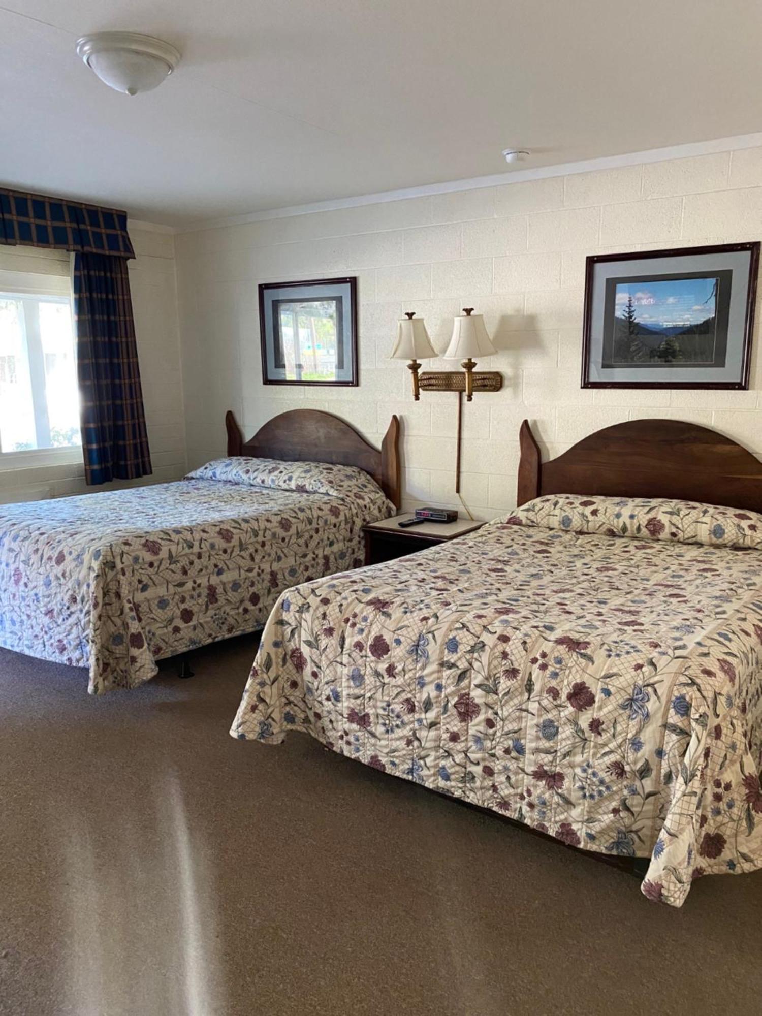 Forest Lodge Motel ハッピー・キャンプ エクステリア 写真